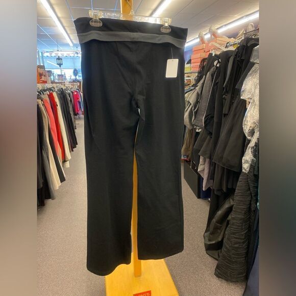 Gap ladies lg black stretchy pants - Picture 3 of 3